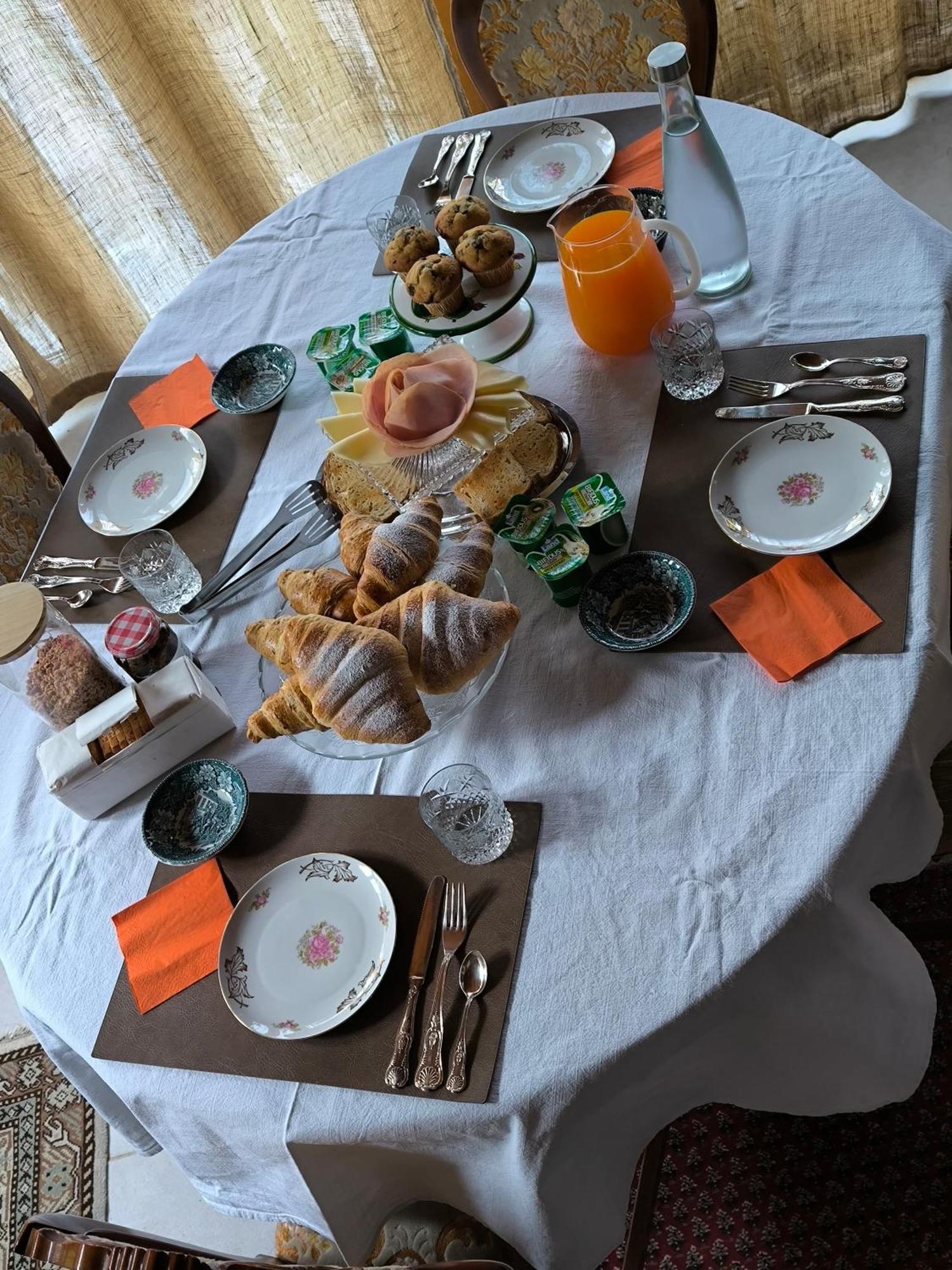 Bed and Breakfast Le Piante Di Casa Samar Castelguelfo Exterior foto